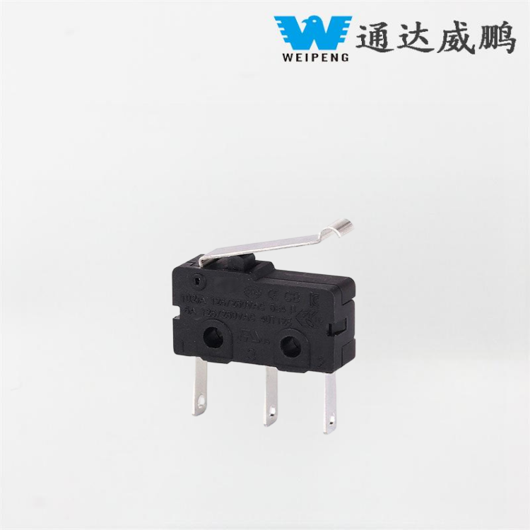 Liten støvtett trepolet bryter