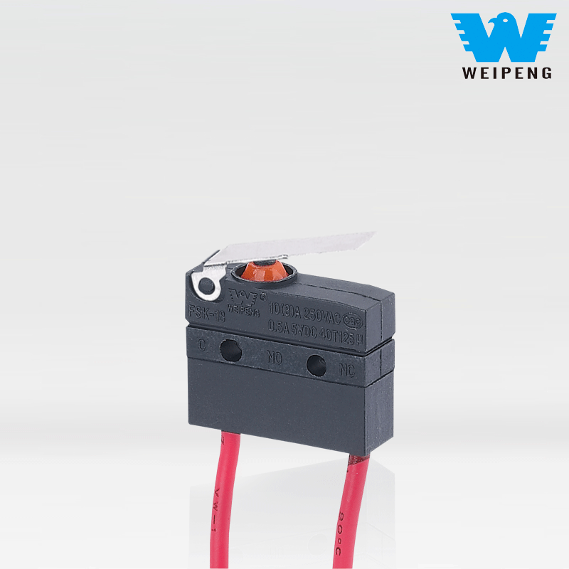 Vanntett mikrobryter med ledninger for vannpumpemotor